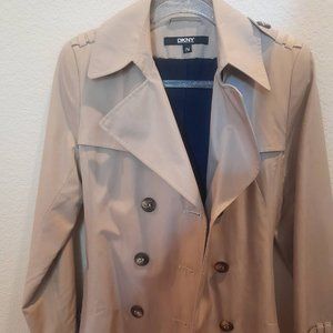 HOST PICK DKNY Trench coat